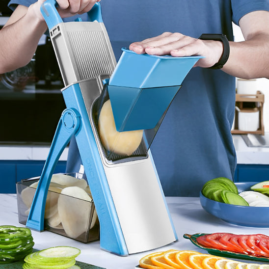 Mandoline cuisine homme coupe rondelles