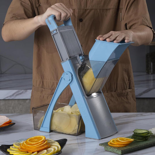 Mandoline cuisine homme coupe chips