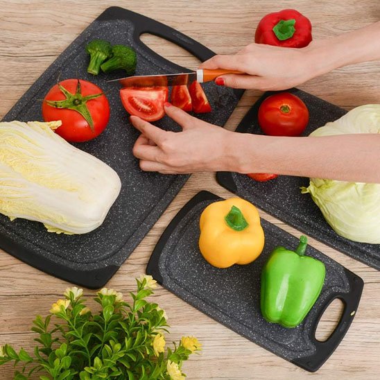 Planche a decouper  noire ergonomique